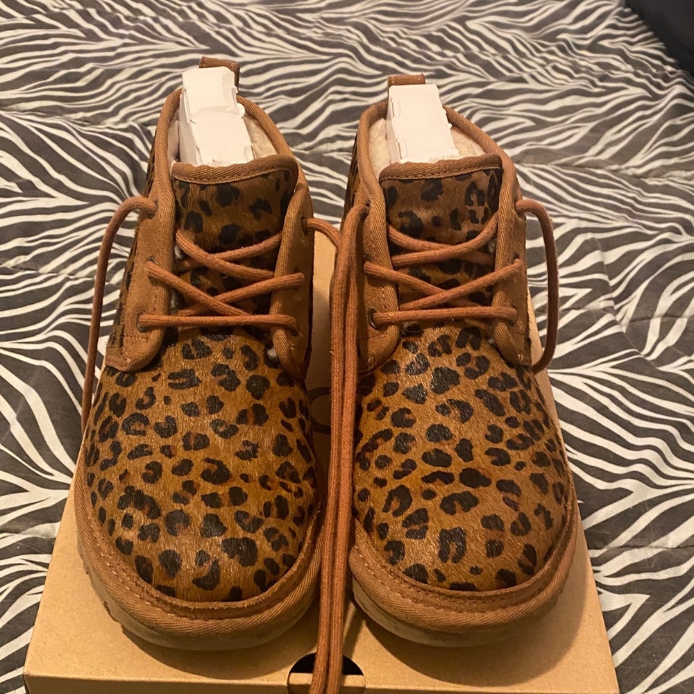PREOWNED CALF HAIR leopard UGGS